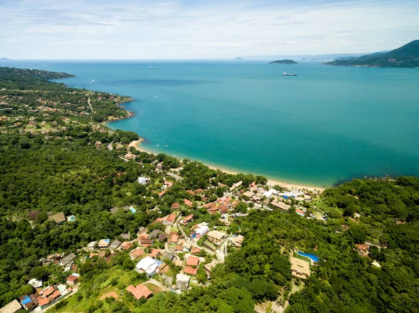 Luchtfoto van Ilhabela — Stockfoto