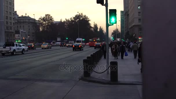 La Alameda, es la avenida principal de Santiago, Chile — Vídeos de Stock