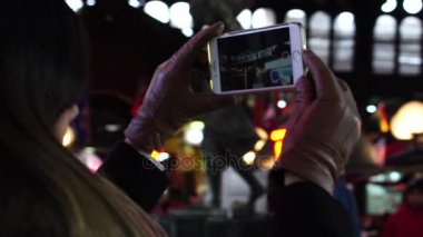 Santiago, Şili Pazar kayıt kız