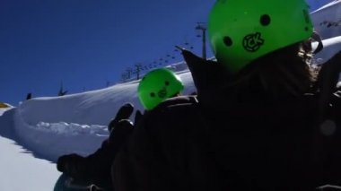 Farellones, Şili'deki karda eğlence spor