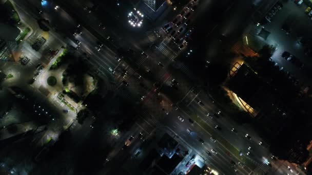 Vista superior de la avenida de intersección — Vídeos de Stock