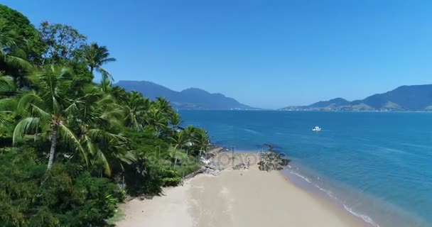 Paradise Beach Ilhabela, Brezilya için havadan görünümü — Stok video