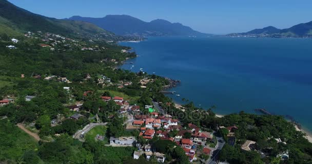 Пташиного польоту острові Ilhabela, Бразилія — стокове відео