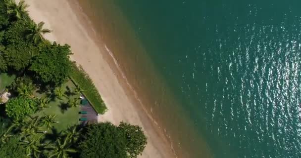 Vista superior de una playa — Vídeos de Stock
