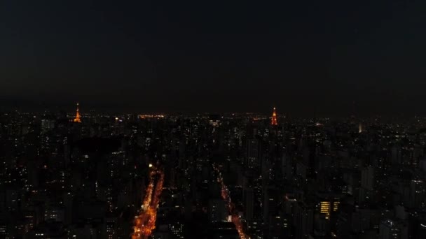 Gece trafikte Sao Paulo, Brezilya — Stok video