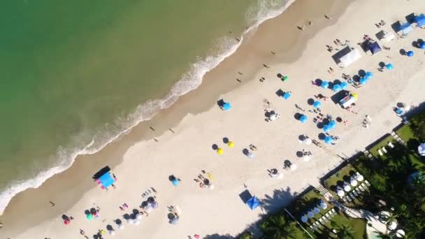 Von oben auf den juquehy beach in sao paulo, brasilien — Stockvideo