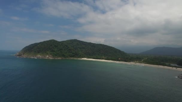 Luchtfoto uitzicht van Praia da Jureia, Sao Sebastiao, Sao Paulo, Brazilië — Stockvideo