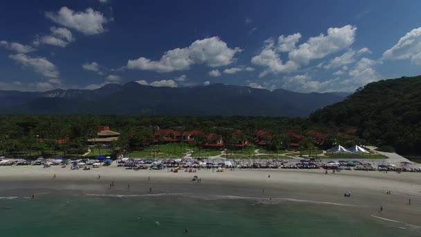 Vista aérea de Praia do Engenho, Sao Sebastiao, Sao Paulo, Brasil — Vídeo de stock