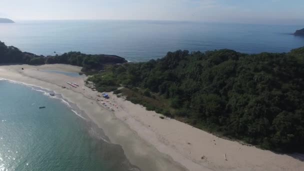 サン セバスチャン、ブラジルの楽園の島の空中写真 — ストック動画