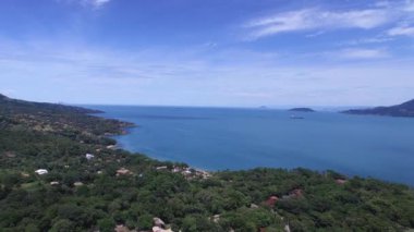 Praia havadan görünümü yapmak Curral (Curral Beach) Ilhabela, Sao Paulo, Brezilya