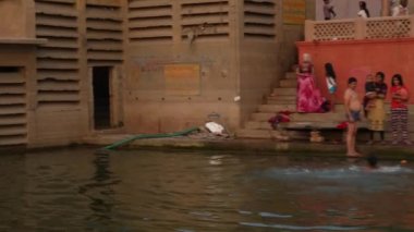 Varanasi, Hindistan - Kasım 2016 yaklaşık: Ganj Nehri, Varanasi, Hindistan