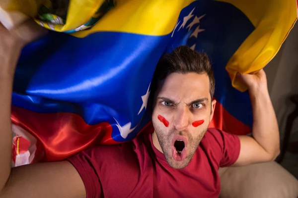 Βενεζουέλας τύπος κυματίζει σημαία Βενεζουέλας — Φωτογραφία Αρχείου
