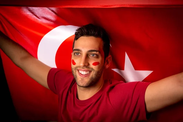 Τουρκικά άντρα γιορτάζει με σημαία Τουρκίας — Φωτογραφία Αρχείου