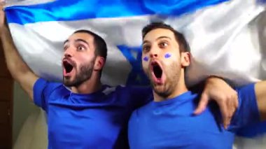 İsrail arkadaşlar İsrail bayrağı ile kutluyor