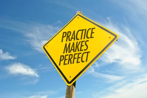 La pratica rende perfetta su un'immagine concettuale — Foto Stock