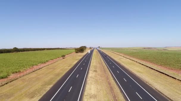 Autostrada nella zona rurale di San Paolo, Brasile — Video Stock