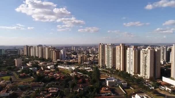 Vista aérea de la ciudad de Ribeirao Preto en Sao Paulo, Brasil — Vídeos de Stock