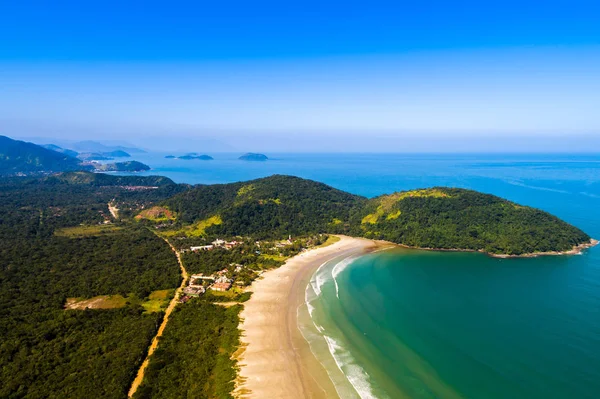 Luchtfoto van Sao Sebastiao stranden van Sao Paulo, Brazilië — Stockfoto