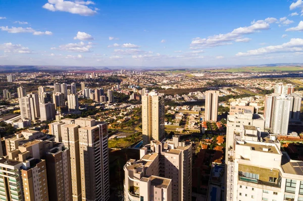 Havadan görünümü Ribeirao Preto şehir Sao Paulo, Brezilya