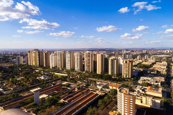 Havadan görünümü Ribeirao Preto şehir Sao Paulo, Brezilya
