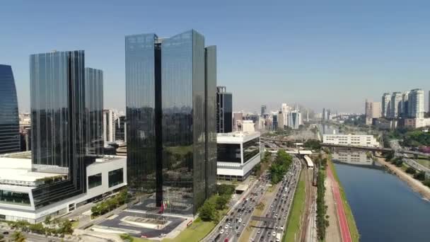Vista aérea de Pinheiros marginal en Sao Paulo, Brasil — Vídeo de stock