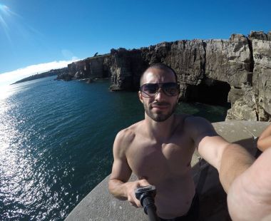 Adam bir Selfie alarak Cascais, Portekiz