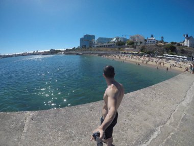 Adam bir Selfie alarak Cascais, Portekiz