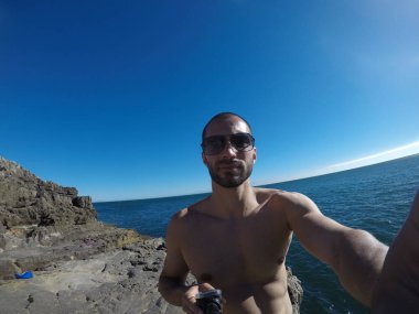 Adam bir Selfie alarak Cascais, Portekiz