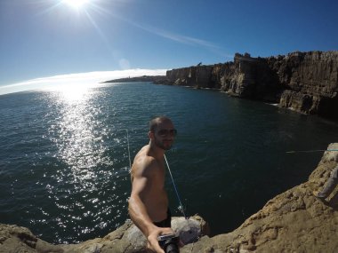 Adam bir Selfie alarak Cascais, Portekiz