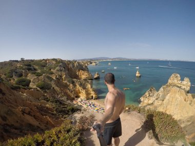 Algarve Beach, Portekiz'de bir Selfie alarak adam