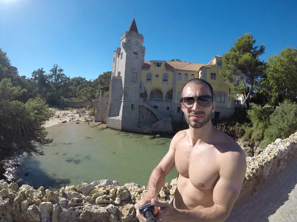 Adam bir Selfie alarak Cascais, Portekiz