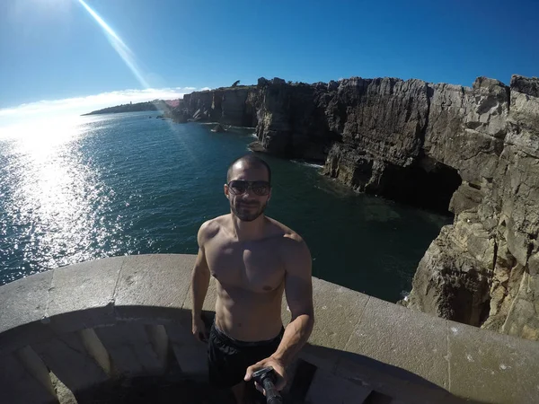 Adam bir Selfie alarak Cascais, Portekiz