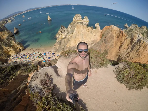 Algarve Beach, Portekiz'de bir Selfie alarak adam