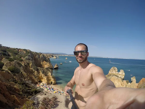 Algarve Beach, Portekiz'de bir Selfie alarak adam