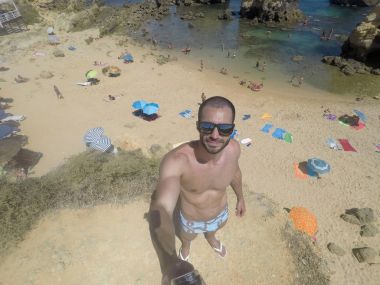 Algarve, Portekiz Beach'de bir adam görünümü