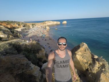 Algarve, Portekiz Beach'de bir adam görünümü