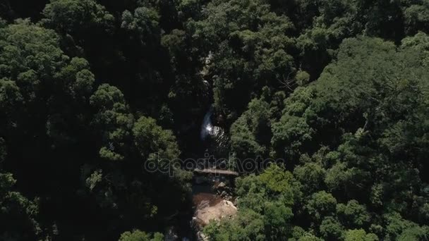 Vattenfall på Ilhabela, Sao Paulo, Brasilien — Stockvideo