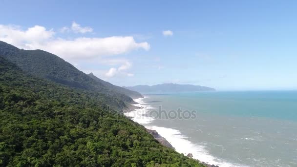 Volando sobre Ilhabela, Sao Paulo, Brasil — Vídeo de stock