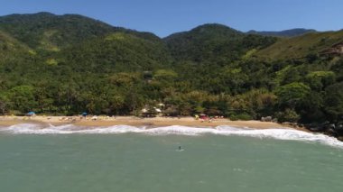 Jabaquara Beach, Ilhabela, Brezilya üzerinden uçan
