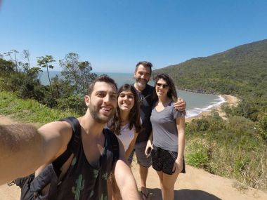 Jabaquara Beach, Ilhabela, Sao Paulo, Brezilya'da bir selfie alarak aile