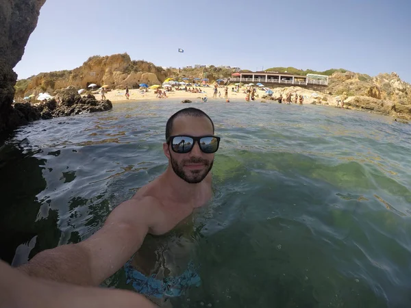 Algarve, Portekiz bir plaj selfie