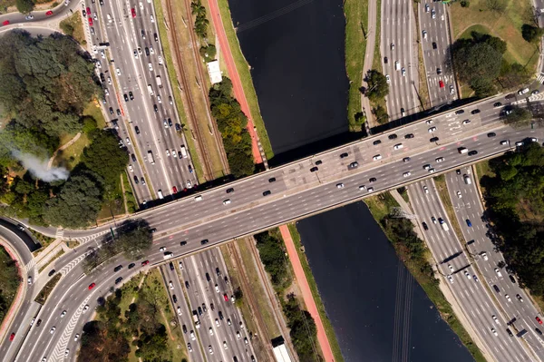 Bovenaanzicht van marginale Pinheiros in Sao Paulo, Brazilië — Stockfoto