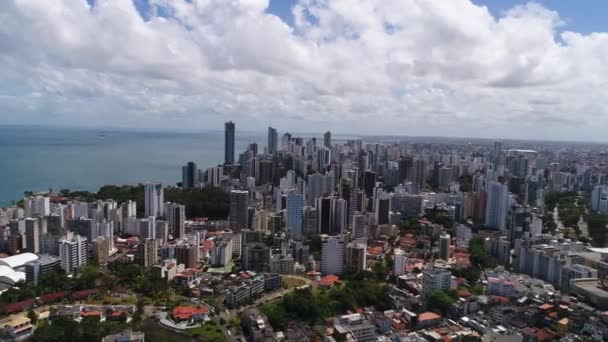 Вид с воздуха на Сальвадор Skyline, Bahia, Бразилия — стоковое видео