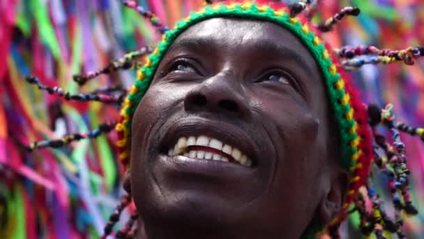 Porträtt av brasiliansk kille från Bahia, Salvador — Stockvideo