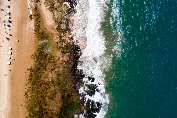 Vista superior de esmagamento de ondas — Fotografia de Stock