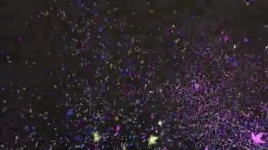 Konser açılımına konfeti