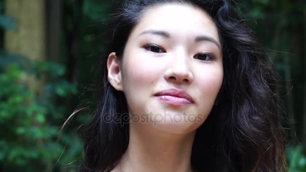 Ritratto Una Bella Ragazza Asiatica — Video Stock