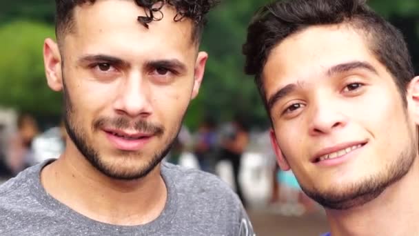 Porträt Von Paar Freunden Homosexuelle — Stockvideo