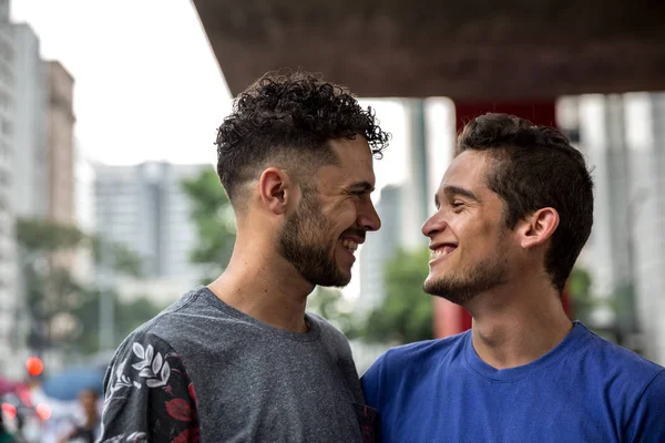 Eşcinsel Çift Bir Sevgi Sahip — Stok fotoğraf