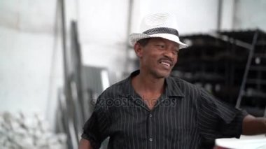 Brezilyalı adam Samba - Sambista dans